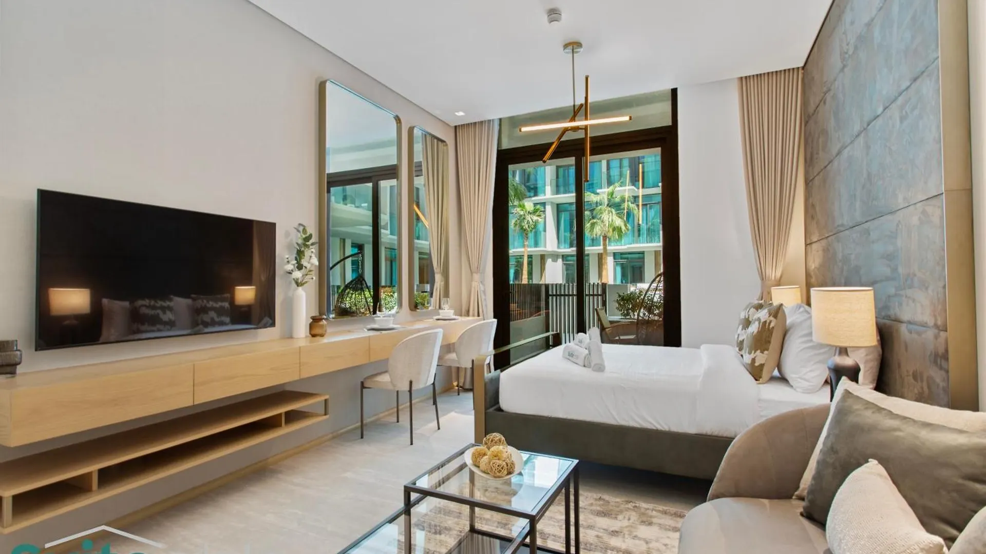 Chic Studio With Pool Access In The Autograph Dubai